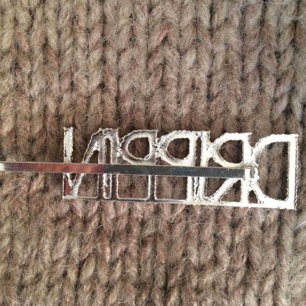 Drippin Silver Hairpin - Picture 6 of 7